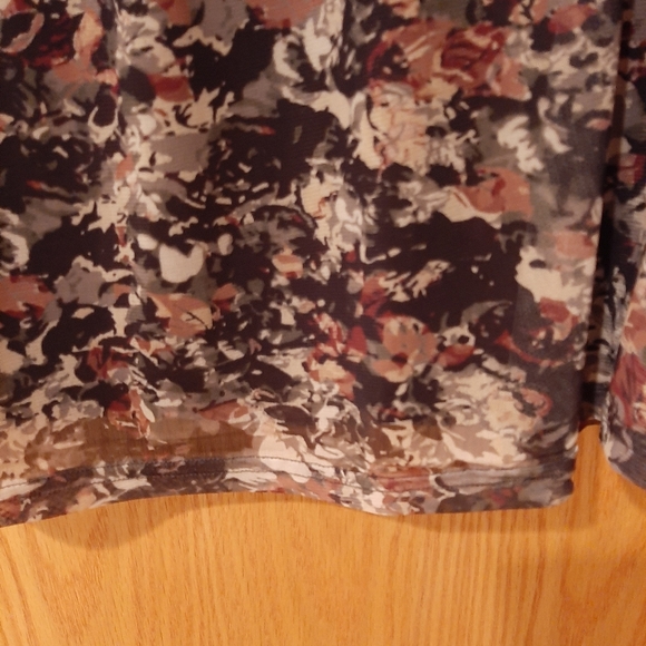 CJ Banks Smocking Top Size 1X - Picture 5 of 15